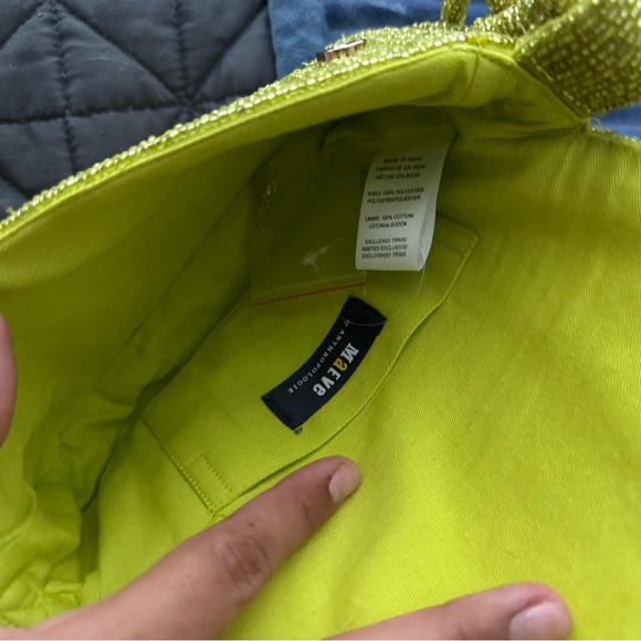 Elegant Green Beaded Women's Bag - Picture 3 of 3